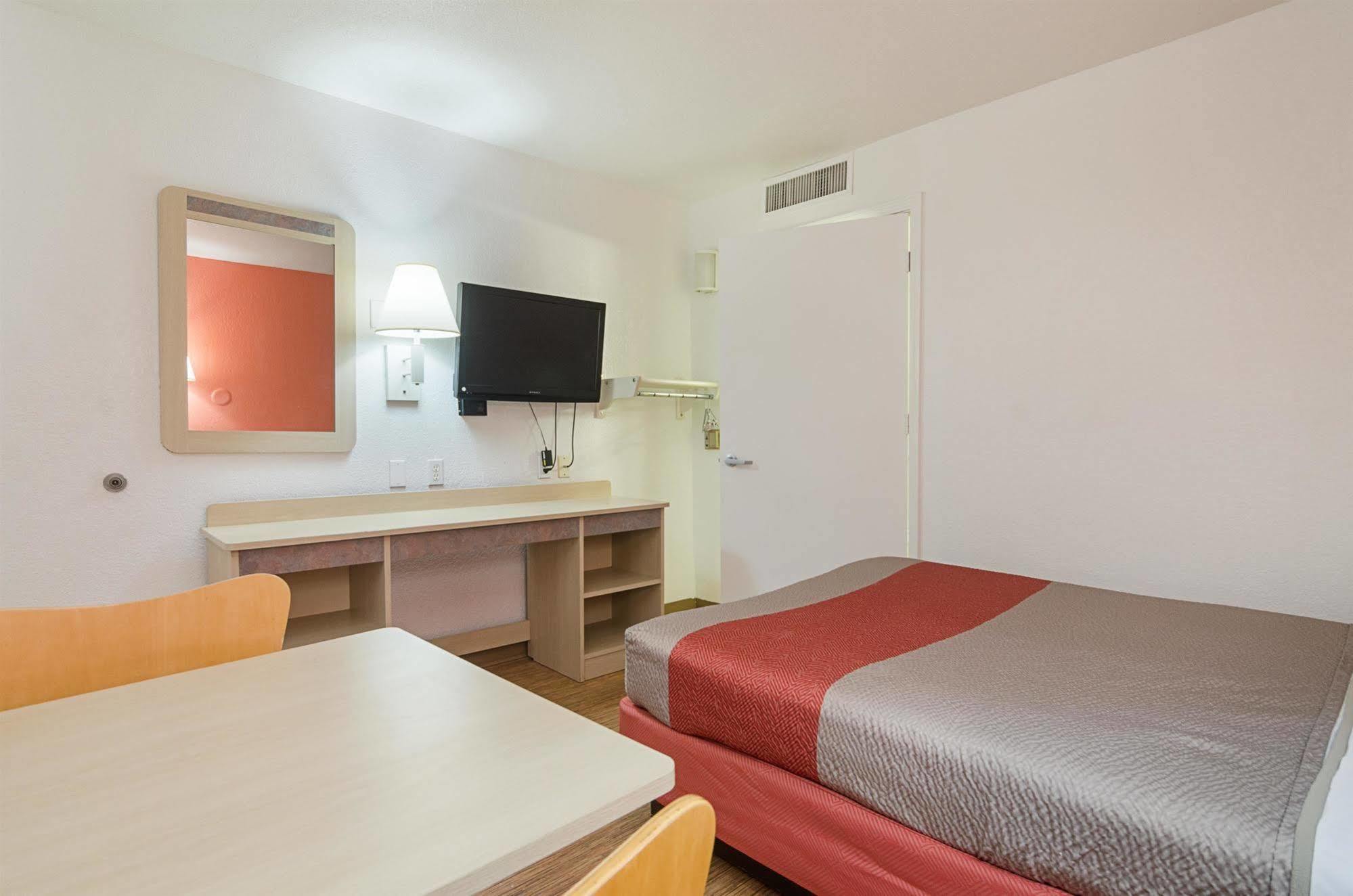 Home 6 Motel Topeka Kültér fotó