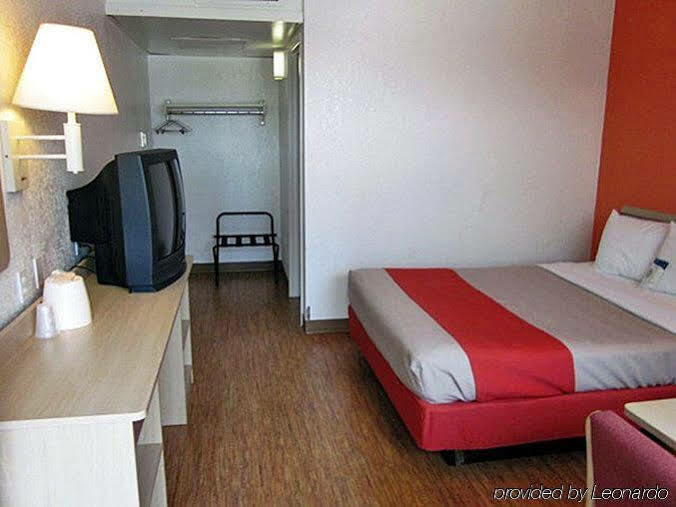 Home 6 Motel Topeka Kültér fotó